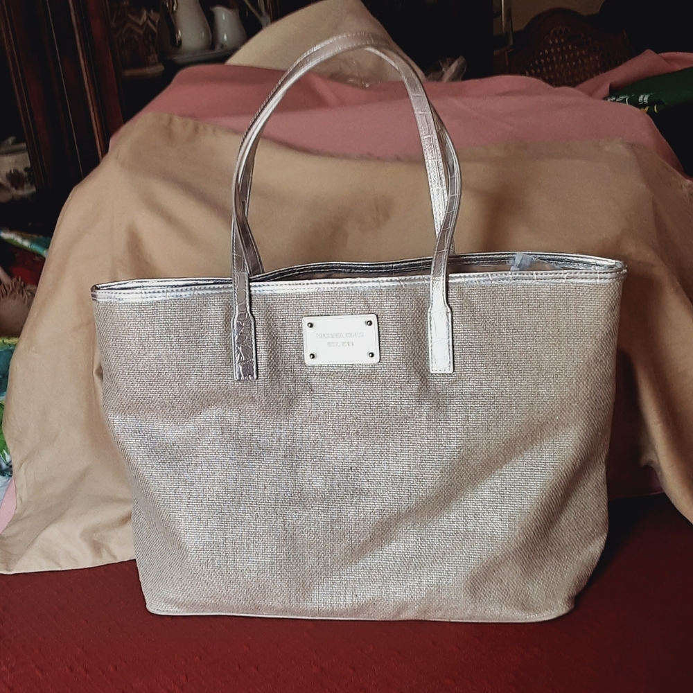New Michael Kors Open Tote